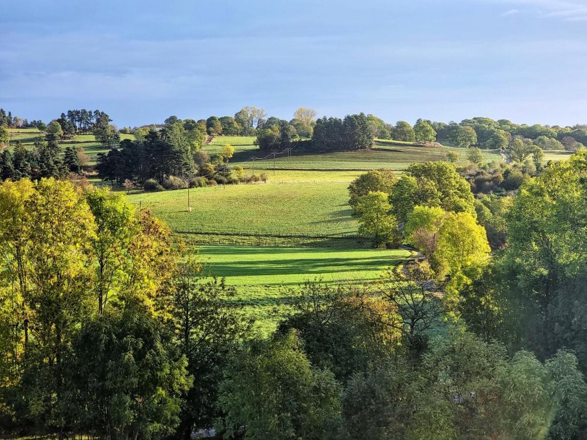 Gite La Menou Villa Usson-en-Forez Bagian luar foto